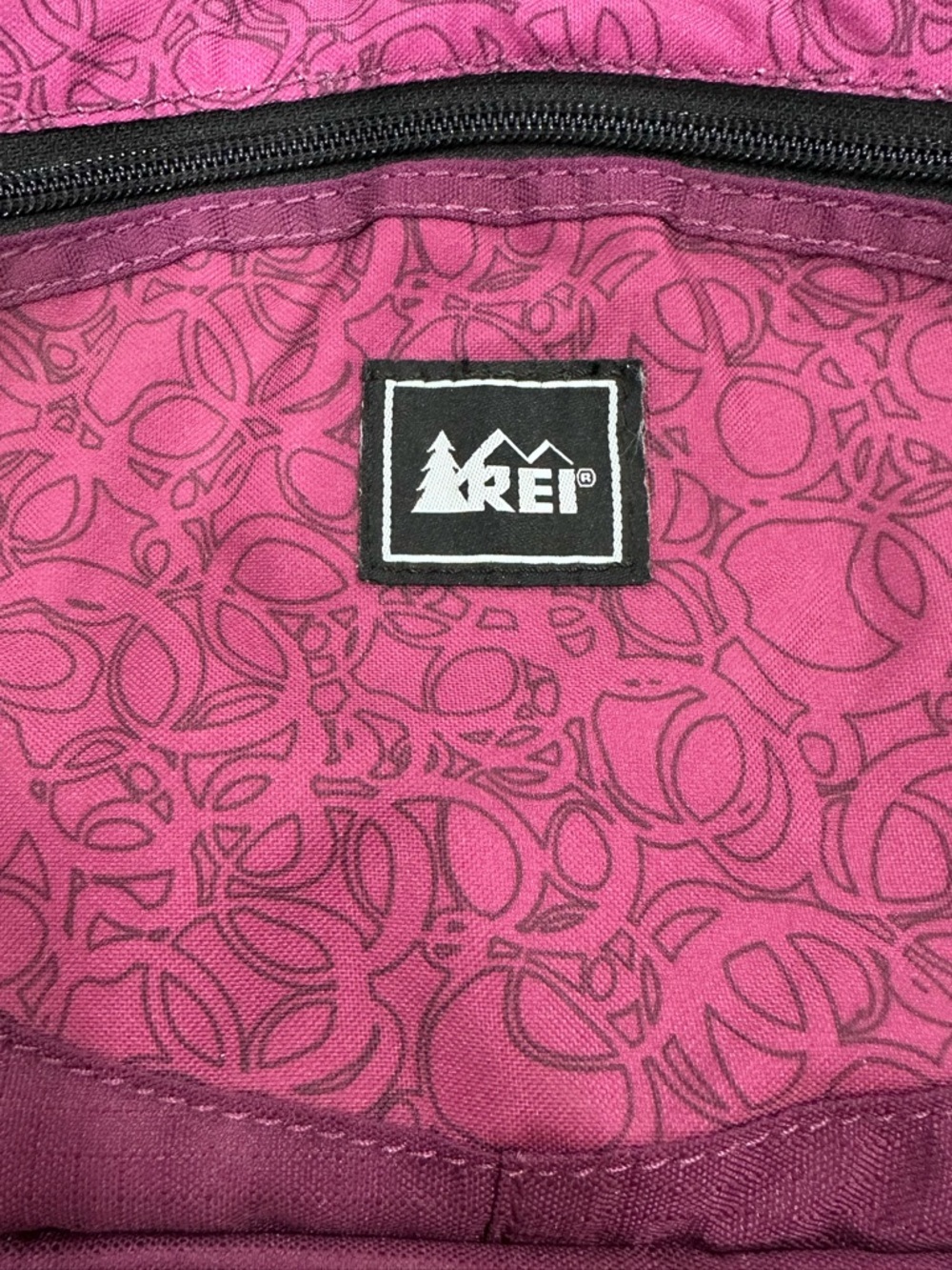 REI Co-op Insulated Lunch Box / Cooler Bag - Purple Floral Pattern - Picture 2 of 11